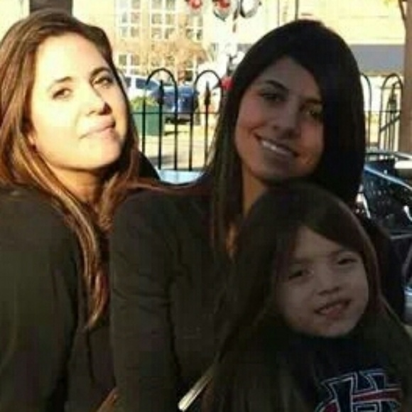 Meet the Posher - Picture 3 of 3